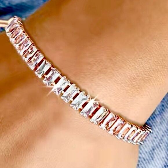ASG2 Stunning 18k White Gold Adj. Tennis Bracelet w/ 40 Zircon Gems - Picture 4 of 11